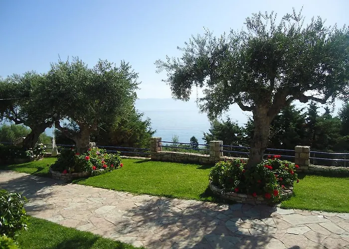 Tasos Koutsoubos Lejlighed *