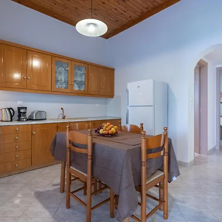 Apartment Tasos Koutsoubos *