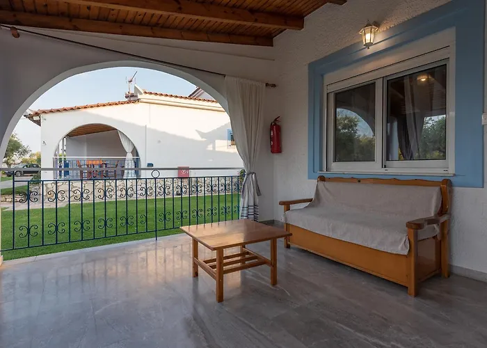 Tasos Koutsoubos Apartamento *