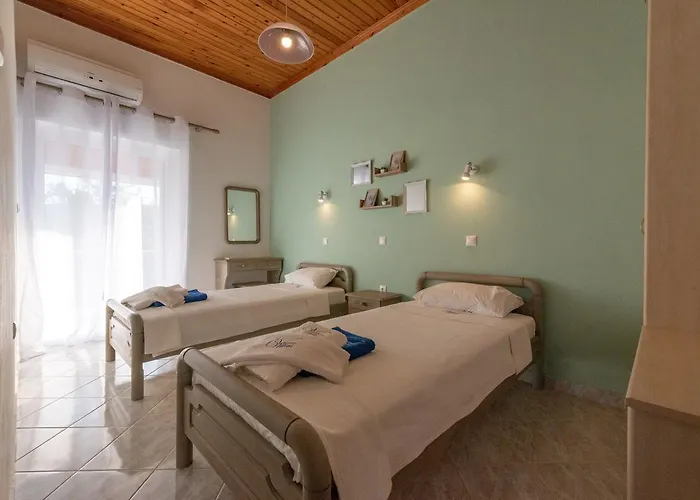 Tasos Koutsoubos Apartamento *